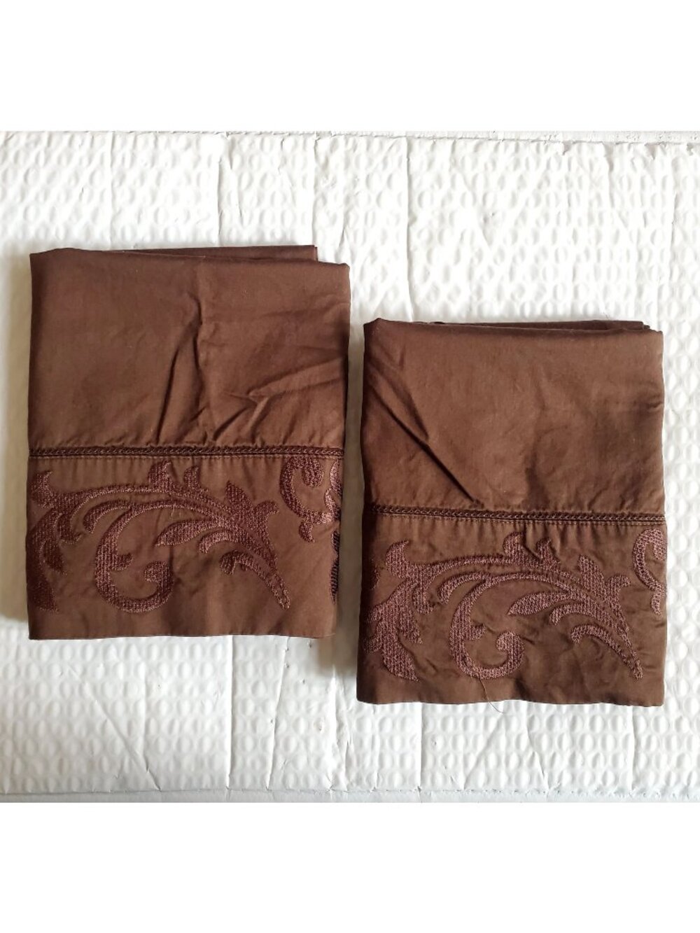 2 NWOT Fieldcrest Q pillow cases Brown supima cotton sateen embroidery paisley